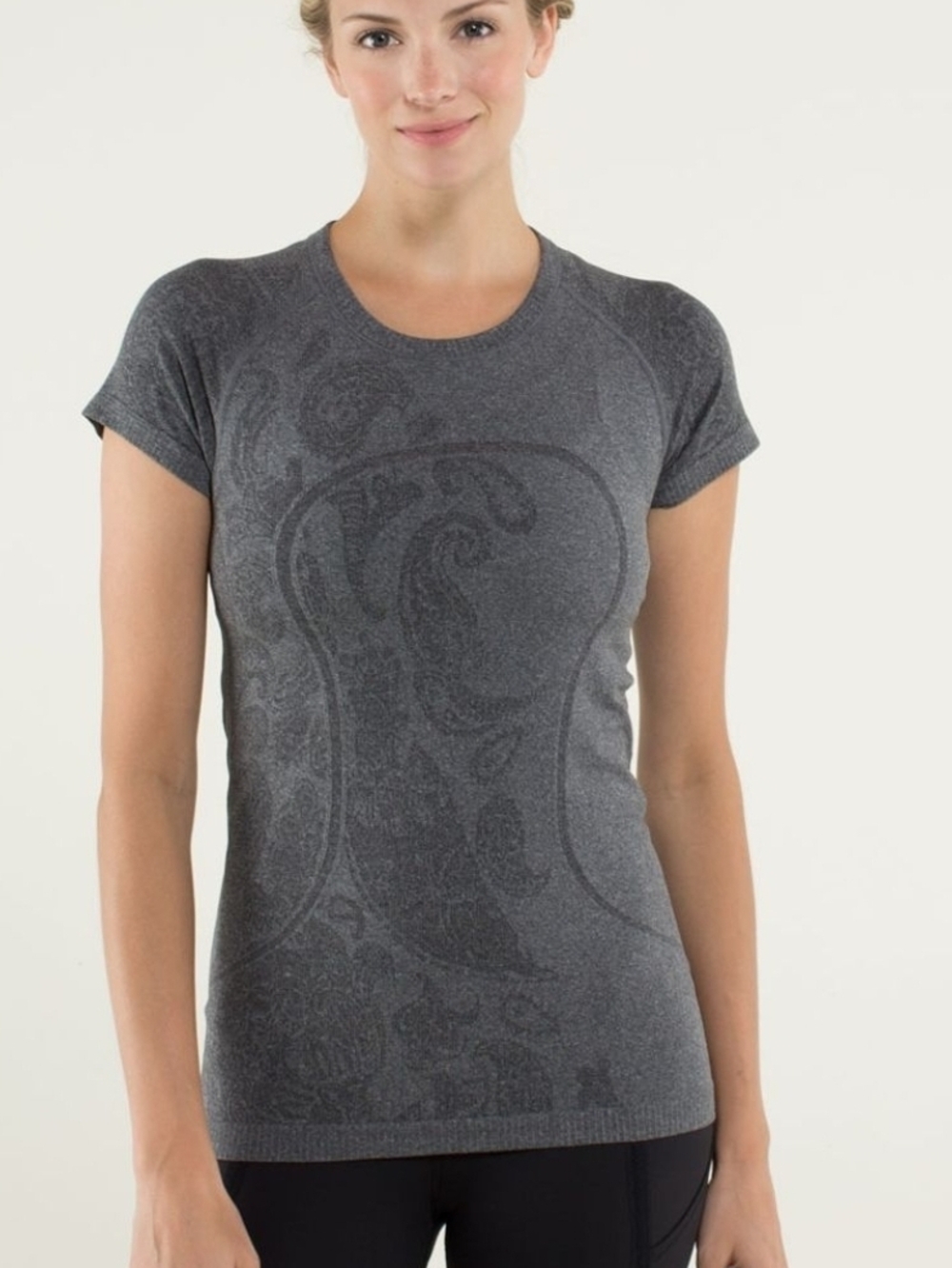 Lululemon Run Tee Swiftly Tech Short Sleeve Paisley Heathered Black NWOT